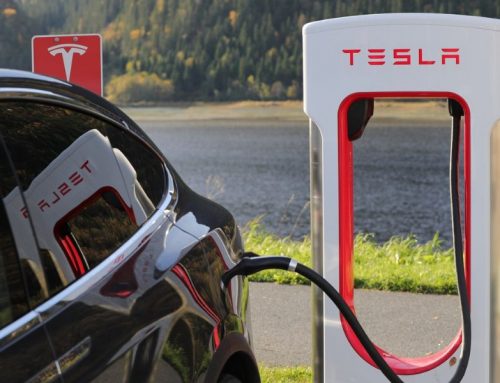Tesla Takes a 10% Dip on Weak Earnings, Concerning Outlook: Is it Time to SELL TSLA?