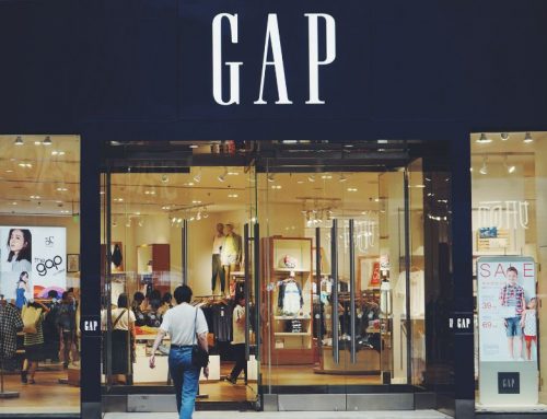 Gap Inc. Surges After Raising Guidance: Is It Time to Buy?